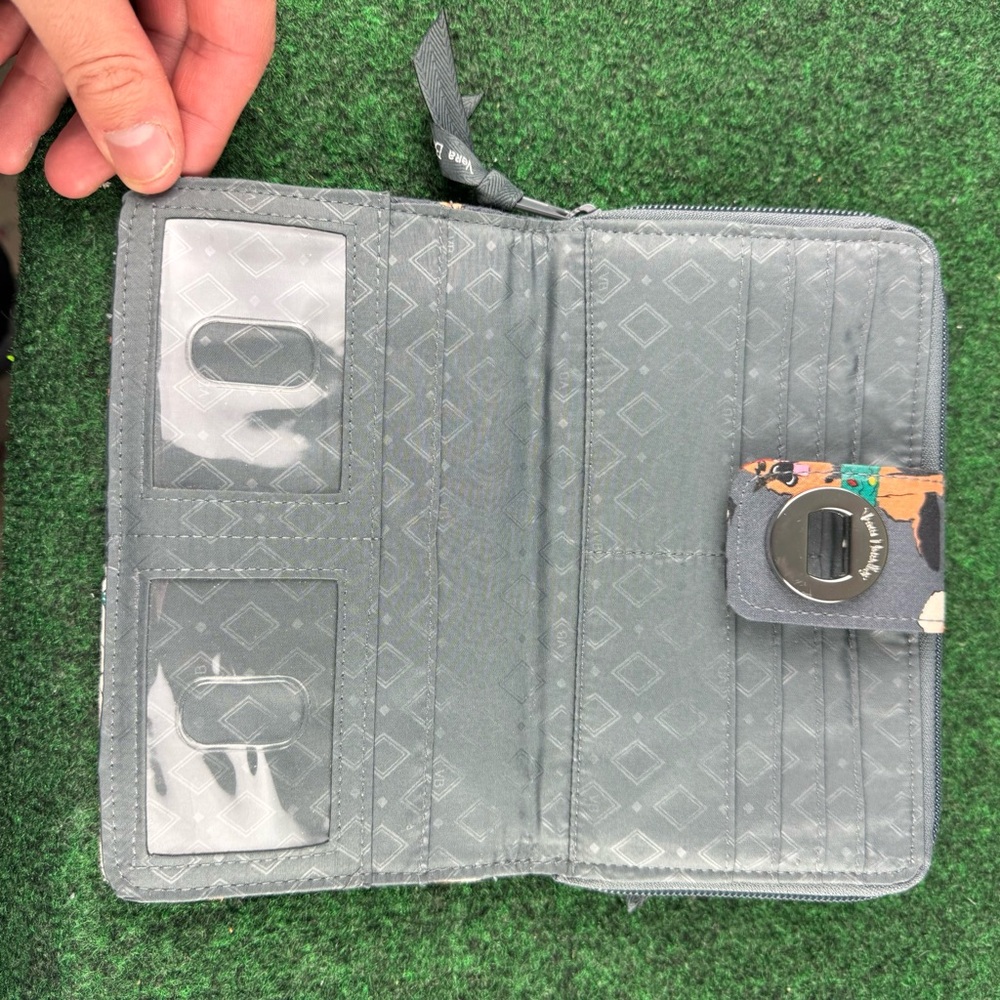 Vera Bradley Holiday Dogs Wallet RFID  Zip Around Accordion & Turnlock Front - Picture 9 of 9